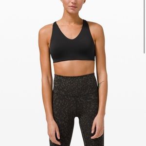 Lululemon In alignment racer back bra size 6 NWT
